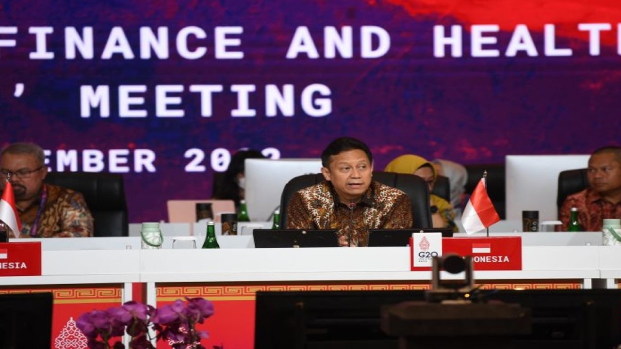 Menteri Kesehatan Budi Gunadi Sadikin berpidato saat pembukaan The 2nd Joint Finance and Health Ministers Meeting di Bali, Sabtu (12-11-2022). ANTARA FOTO/Akbar Nugroho Gumay