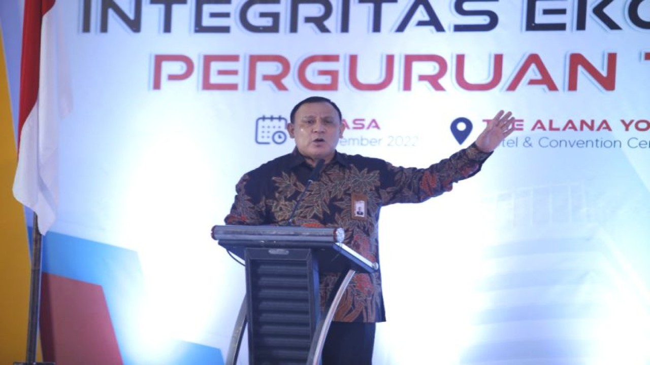 Ketua Komisi Pemberantasan Korupsi (KPK) Firli Bahuri dalam acara Forum Penguatan Integritas Eksosistem Perguruan Tinggi di Yogyakarta, Selasa (15-11-2022). ANTARA/HO/KPK