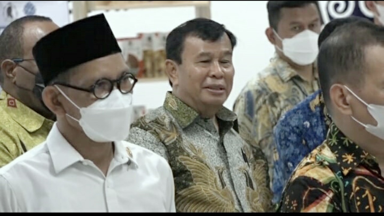 Tim Ahli Wakil Presiden (Wapres) RI, Dr. Ir. Nurdin Tampubolon, MM., bersama rombongan terbatas Wapres Ma'ruf Amin, saat kunjungan kerja ke empat provinsi di Papua. (NTV)