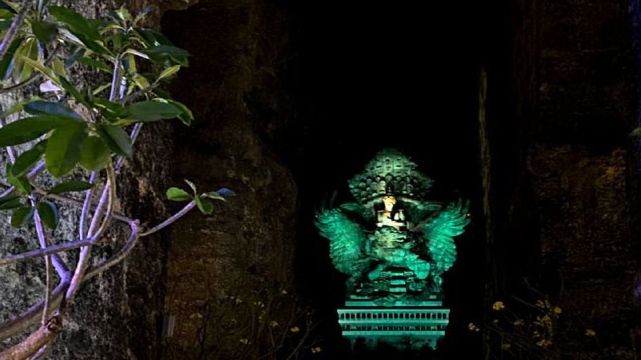 Patung Garuda Wisnu Kencana. ANTARA/Naufal Fikri Yusuf