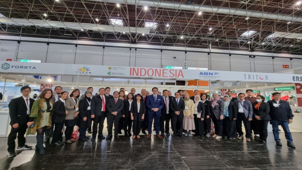 Paviliun Indonesia dalam acara pameran internasional alat kesehatan Medica 2022 yang diselenggarakan pada 14-17 November di Düsseldorf, Jerman.  (ANTARA/HO-KBRI Berlin)