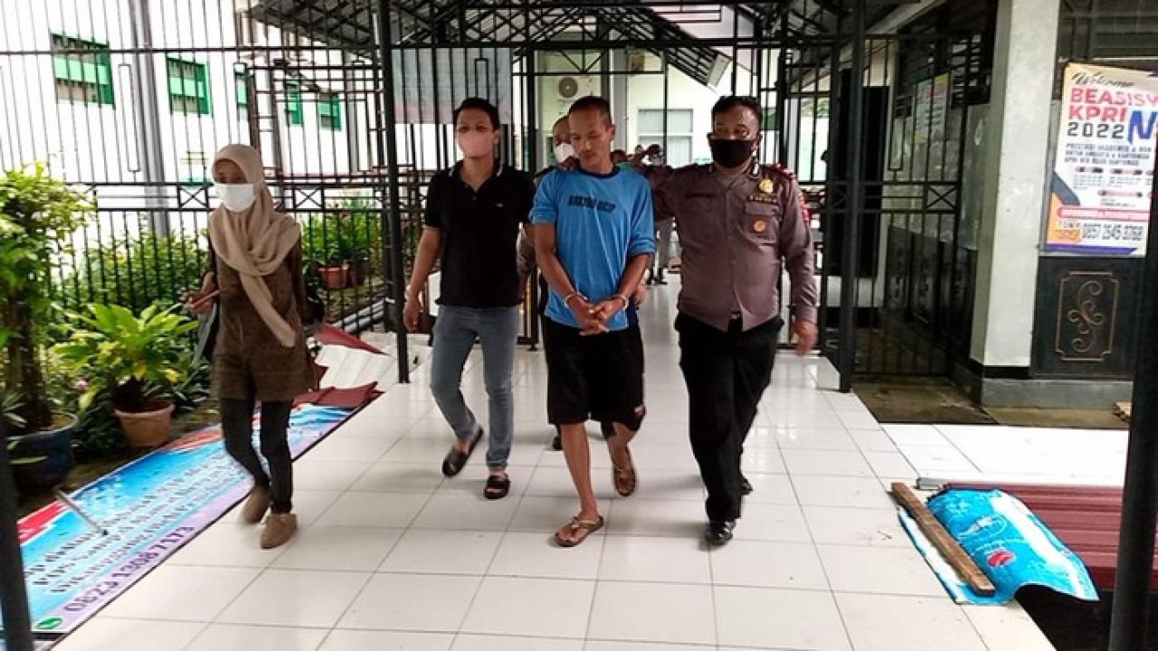 Pelaku kolor ijo peneror wanita di Banyumas diamankan polisi. (Foto: dok. Polsek Kemranjen)