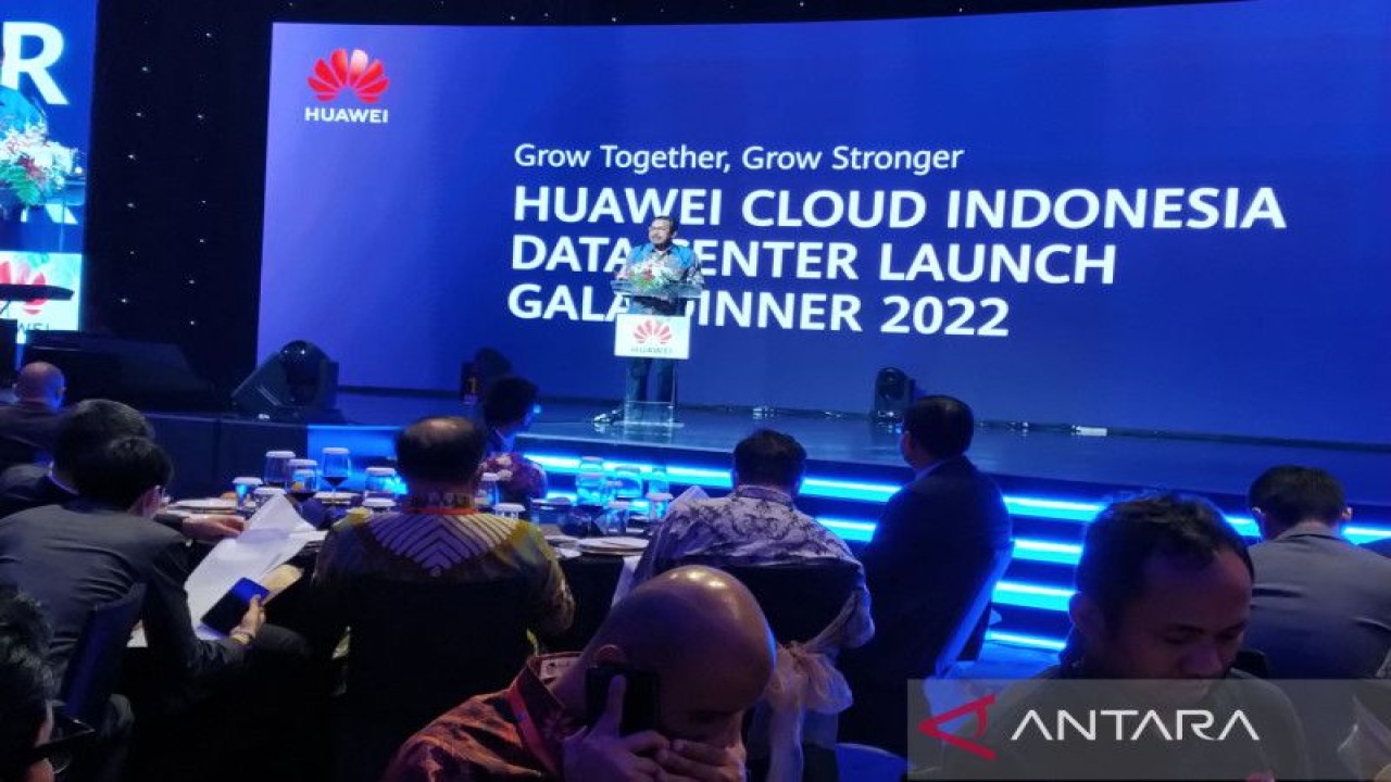 Plt Direktur Jenderal Penyelenggaraan Pos dan Informatika, Kementerian Komunikasi dan Informatika Ismail dalam peluncuran Huawei Cloud Indonesia Data Center di Jakarta, Rabu malam (23/11/2022). (ANTARA/Suryanto)