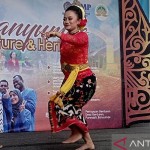 Salah seorang penari asal Kabupaten Subang,-1668153100