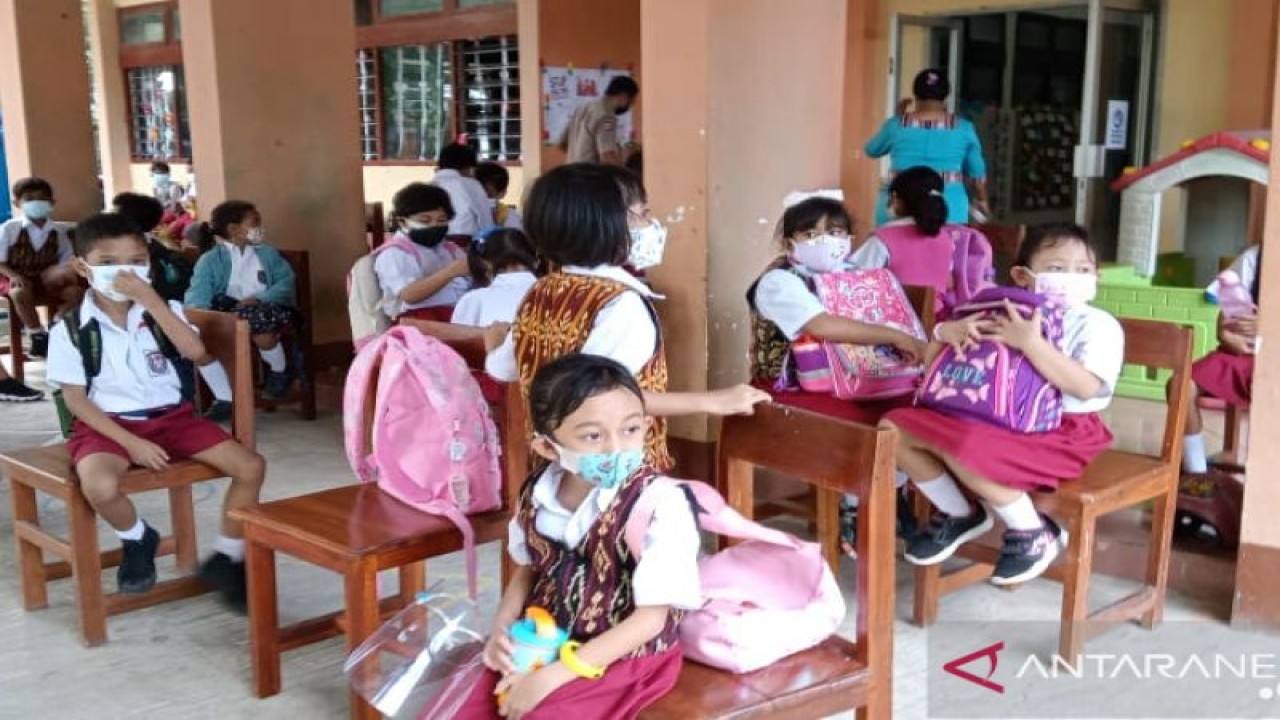 Arsip Foto. Suasana satu sekolah dasar di Kota Kupang, Nusa Tenggara Timur. (ANTARA FOTO/ Benny Jahang)