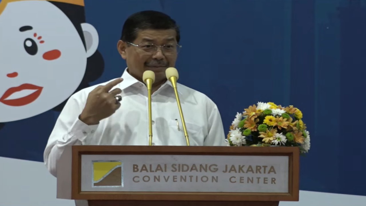 Sekretaris Daerah (Sekda) Provinsi DKI Jakarta Marullah Matali memberikan sambutan pada peringatan Hari Kesehatan Nasional (HKN) ke-58 di Jakarta Convention Center (JCC), Jakarta Pusat, Selasa (29/11/2022). (ANTARA/YouTube Dinkes DKI Jakarta/Ricky Prayoga)