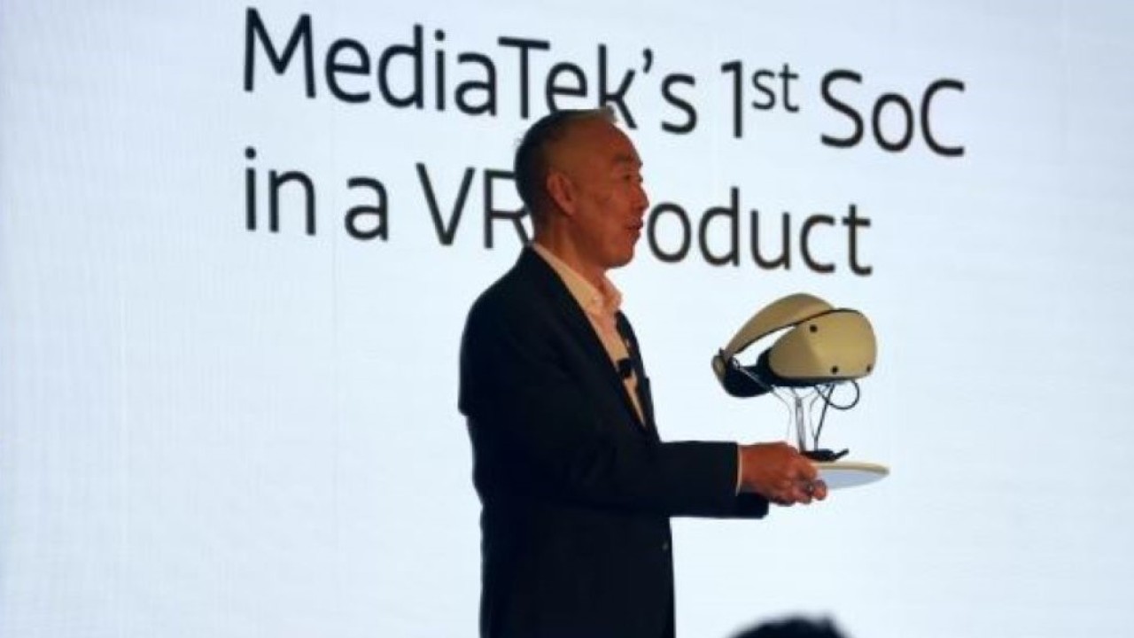 MediaTek memperlihatkan perangkat Sony PlayStation VR2 kepada peserta acara. (Gizmochina)