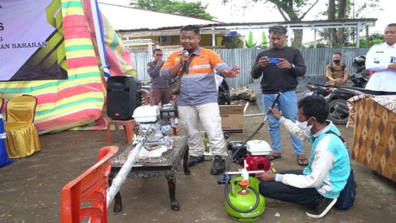 Pertamina bersama Dirjen Migas, Komisi VII DPR RI dan Pemerintah Kota Palembang melakukan sosialisasi dan pendistribusian konversi Bahan Bakar Minyak (BBM) ke Bahan Bakar Gas (BBG) bagi para nelayan di kota ini, Selasa (8/11) (ANTARA/HO-Pertamina Patra Niaga Regional Sumbagsel/2022)