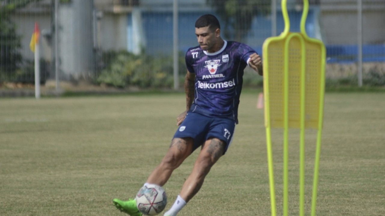 Striker Persib, Ciro Alves