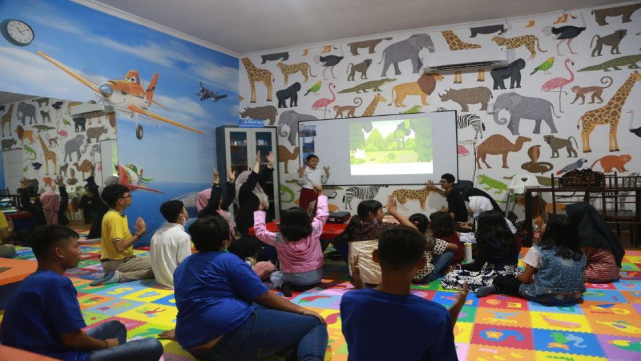 Suasana Rumah Anak Prestasi yang berada di Jalan Nginden Semolo No. 23 Kota Pahlawan, Jawa Timur, Kamis (15/9/2022). (ANTARA/HO-Diskominfo Surabaya)