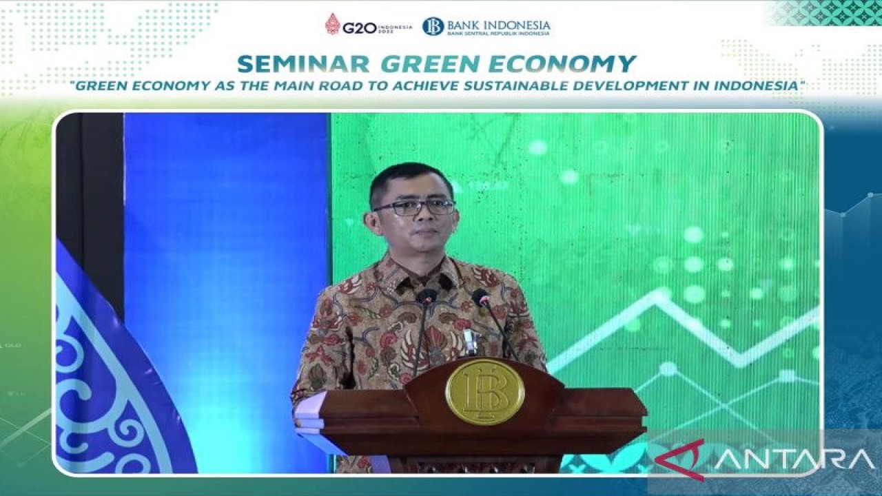 Tangkapan layar - Kepala Perwakilan Bank Indonesia Provinsi Jawa Tengah Rahmat Dwi Saputra dalam webinar Green Economy di Jakarta, Rabu (16/11/2022). ANTARA/Sanya Dinda