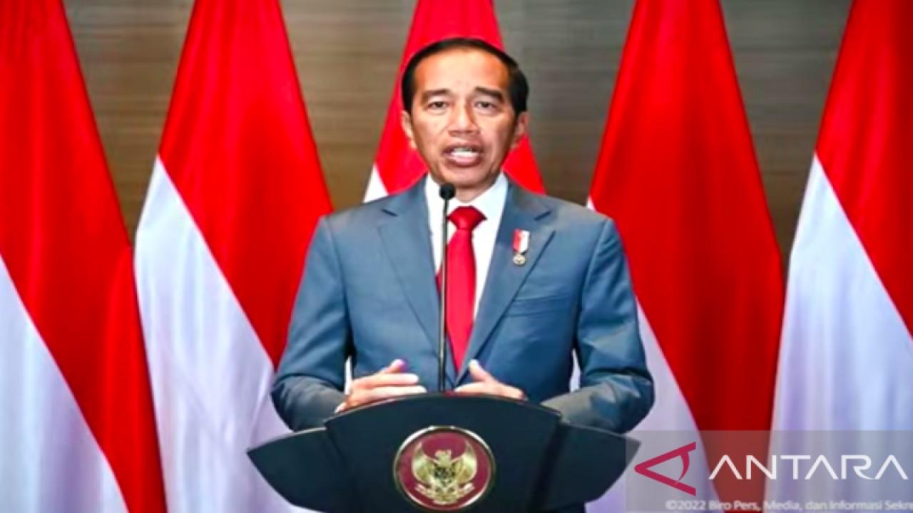 Tangkapan layar - Presiden Jokowi memberikan sambutan secara daring pada penandatanganan MoU dalam acara sela G20 bertajuk "Advancing Regional Digital Payment Connectivity", dipantau dari Jakarta, Senin (ANTARA/Indra Arief)