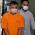 Tersangka RS (kiri) pelaku penistaaan agama ditangkap Polrestabes Medan. (Foto:ANTARA/HO)-1668221608