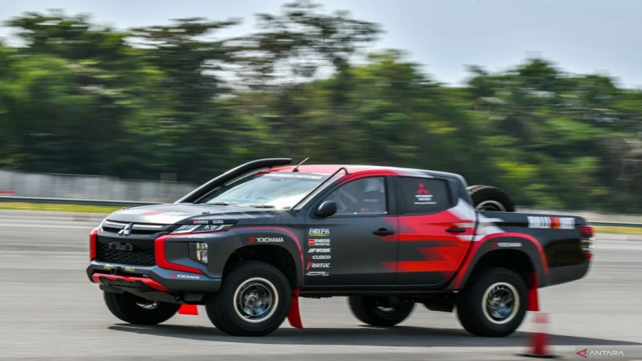 Tim Mitsubishi Ralliart siap buktikan ketangguhan Triton ribuan kilometer pada AXCR (ANTARA/HO)