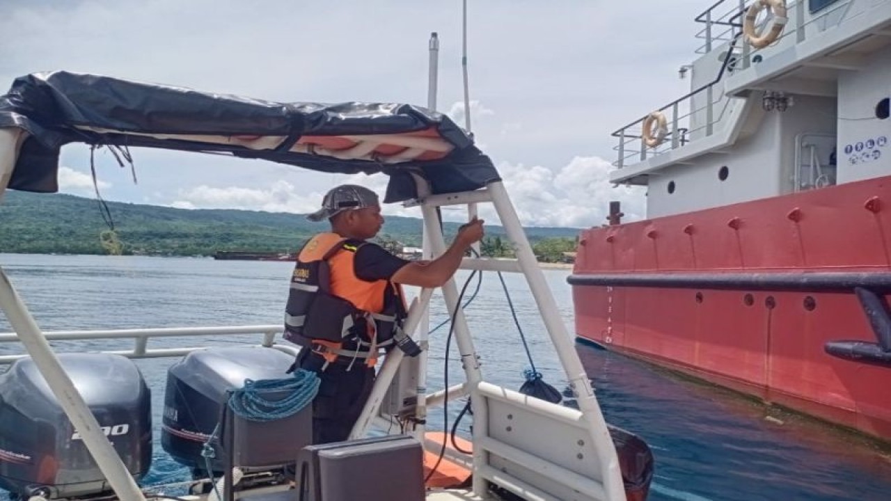 Tim SAR hentikan pencarian nelayan hilang tersambar petir di Buton, Sulawesi Tenggara, Rabu (30/11/2022). ANTARA/Harianto