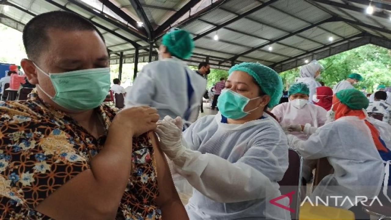 Vaksinasi COVID-19 di Kota Medan, Sumatera Utara. ANTARA/Nur Aprilliana Br Sitorus