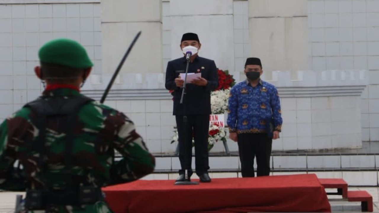 Wakil Bupati Tangerang Mad Romli memimpin upacara peringatan Hari Pahlawan 2022 (ANTARA/HO-Pemkab Tangerang)