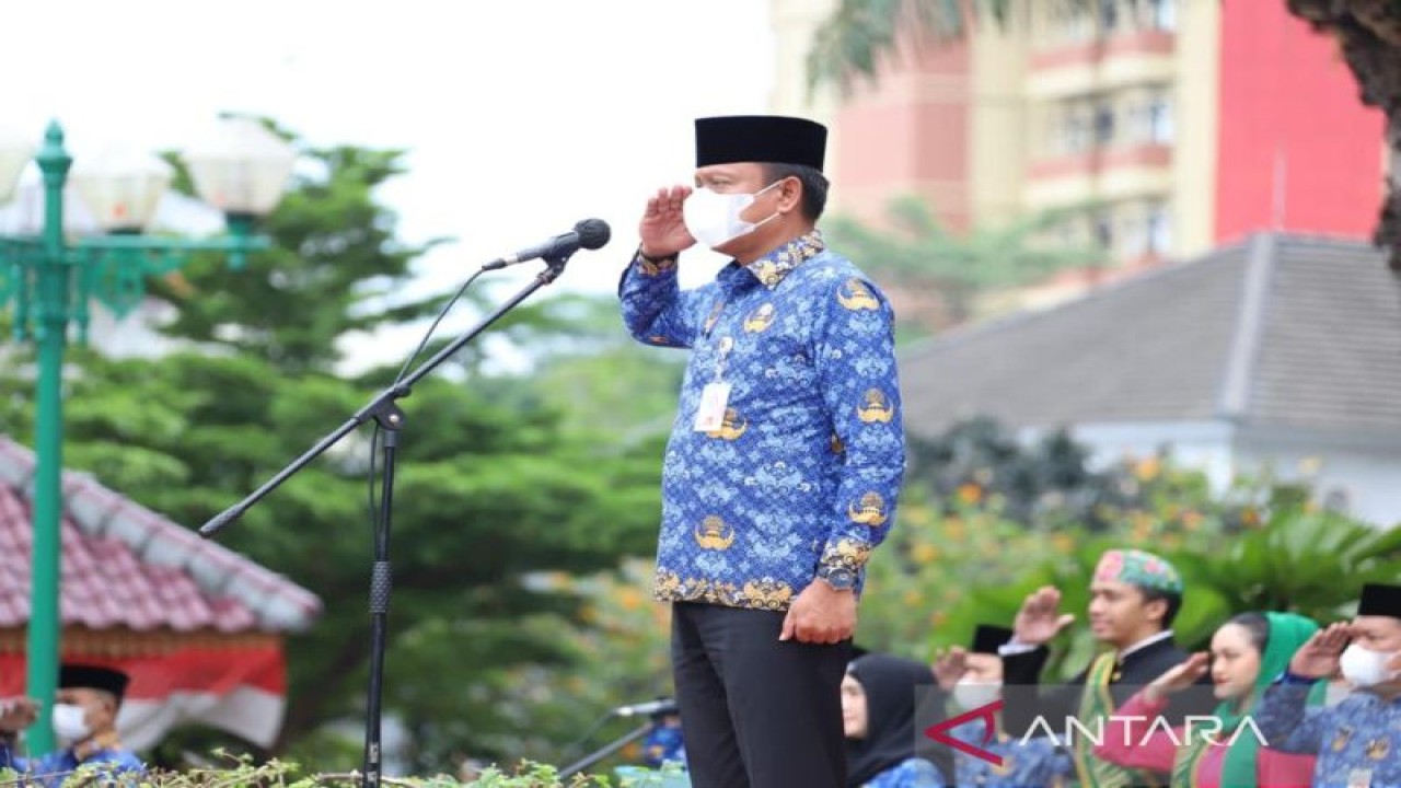 Wali Kota Jakarta Selatan Munjirin memimpin upacara Hari Pahlawan di Jakarta, Kamis (10/11/2022) (ANTARA/HO-Sudin Kominfotik Jakarta Selatan)