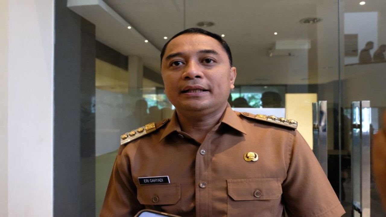 Wali Kota Surabaya Eri Cahyadi (ANTARA/HO-Diskominfo Surabaya)