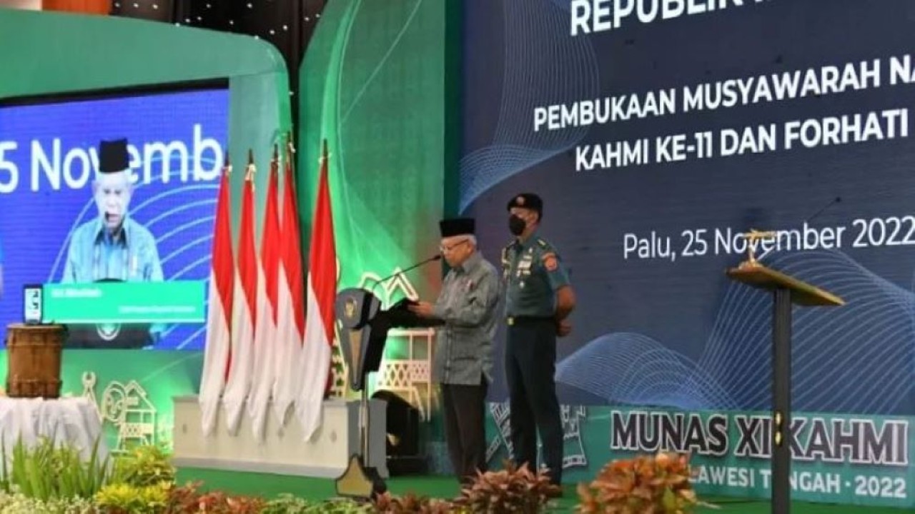 Wapres KH Ma'ruf Amin membuka Musyawarah Nasional XI Korps Alumni Himpunan Mahasiswa Islam (Munas XI KAHMI), di Sriti Convention Hall Palu, Kota Palu, Provinsi Sulawesi Tengah (Sulteng), pada Jumat (25/11/2022) siang. (RR/AS, BPMI-Setwapres)