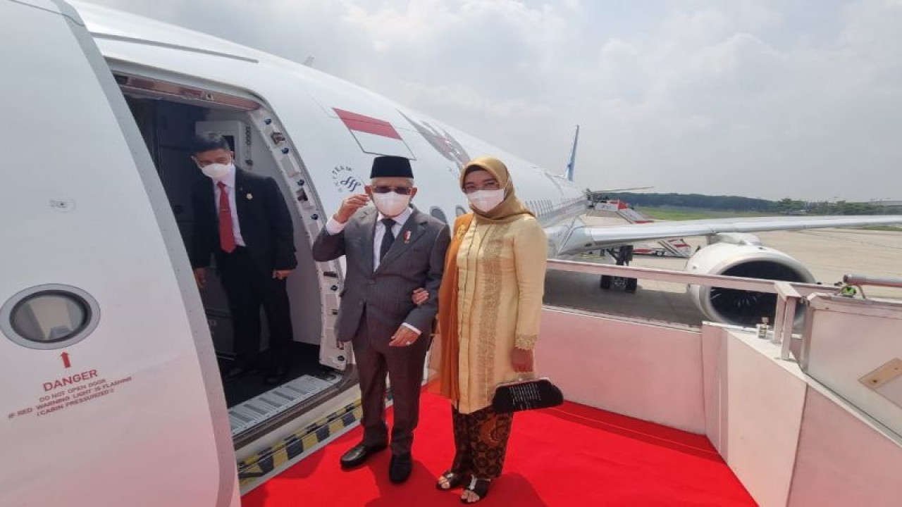 Wakil Presiden Ma’ruf Amin bertolak ke Timur Tengah, dari Bandara Internasional Soekarno Hatta, Tangerang, Banten, Selasa (1/11/2022). ANTARA/HO-BPMI Setwapres