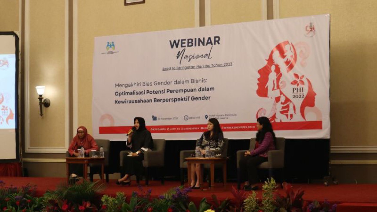 Webinar nasional bertajuk "Optimalisasi Potensi Perempuan dalam Kewirausahaan Berperspektif Gender", di Jakarta, Selasa (29/11/2022). (ANTARA/ Anita Permata Dewi)