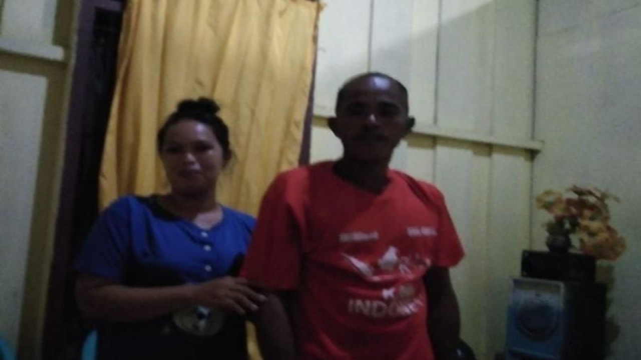 Seorang warga asal Kabupaten Pulau Morotai bernama Yosias (42 tahun) yang sempat dilaporkan hilang bersama "longboat" saat pergi ke keluarganya akhirnya ditemukan selamat pada Kamis (24/11/2022). (FOTO ANTARA/Abdul Fatah)