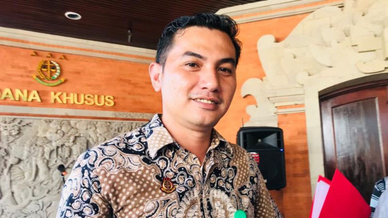 Kepala Seksi Penerangan Hukum Kejaksaan Tinggi Bali A Luga Harlianto. ANTARA/Rolandus Nampu