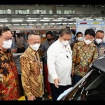 Airlangga apresiasi teknologi Hyundai dalam produksi mobil listrik-1672135109