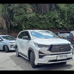 All New Toyota Kijang Innova Zenix tiba di sebuah rumah makan di kawasan wisata Kopeng, Jawa Tengah, Selasa (20/12/2022) (ANTARA/Fathur Rochman)-1671771358