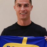 Cristiano Ronaldo memamerkan jersey klub barunya Al Nassr/ist-1672493010