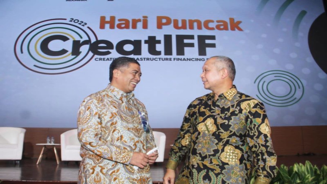 Direktur Consumer Bank BTN Hirwandi Gafar (kiri) (ANTARA/HO-BTN)