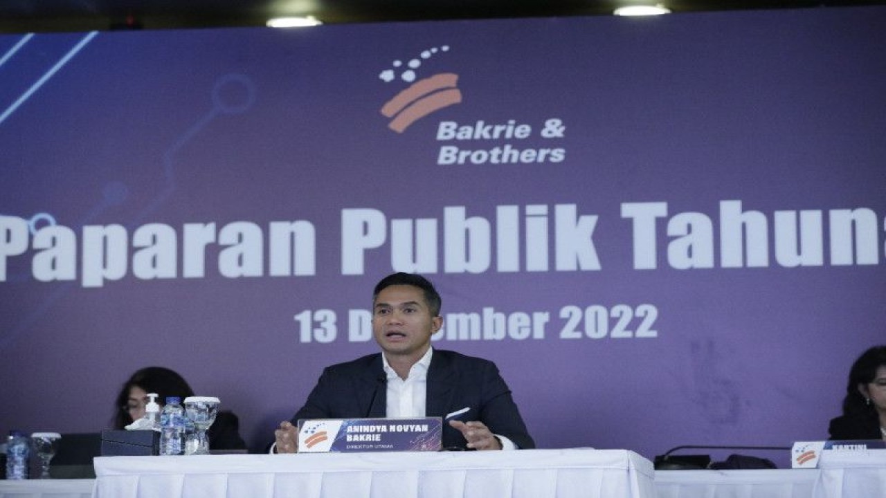 Direktur Utama dan CEO BNBR Anindya Novyan Bakrie memberikan keterangan dalam paparan publik di Jakarta, Selasa. (ANTARA/HO-BNBR)