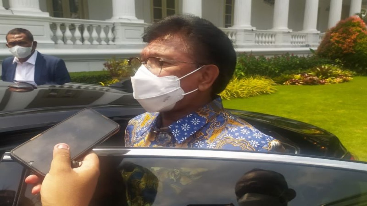 Sekjen NasDem Johnny G Plate di Jakarta, Kamis (1/12/2022). ANTARA/Indra Arief Pribadi