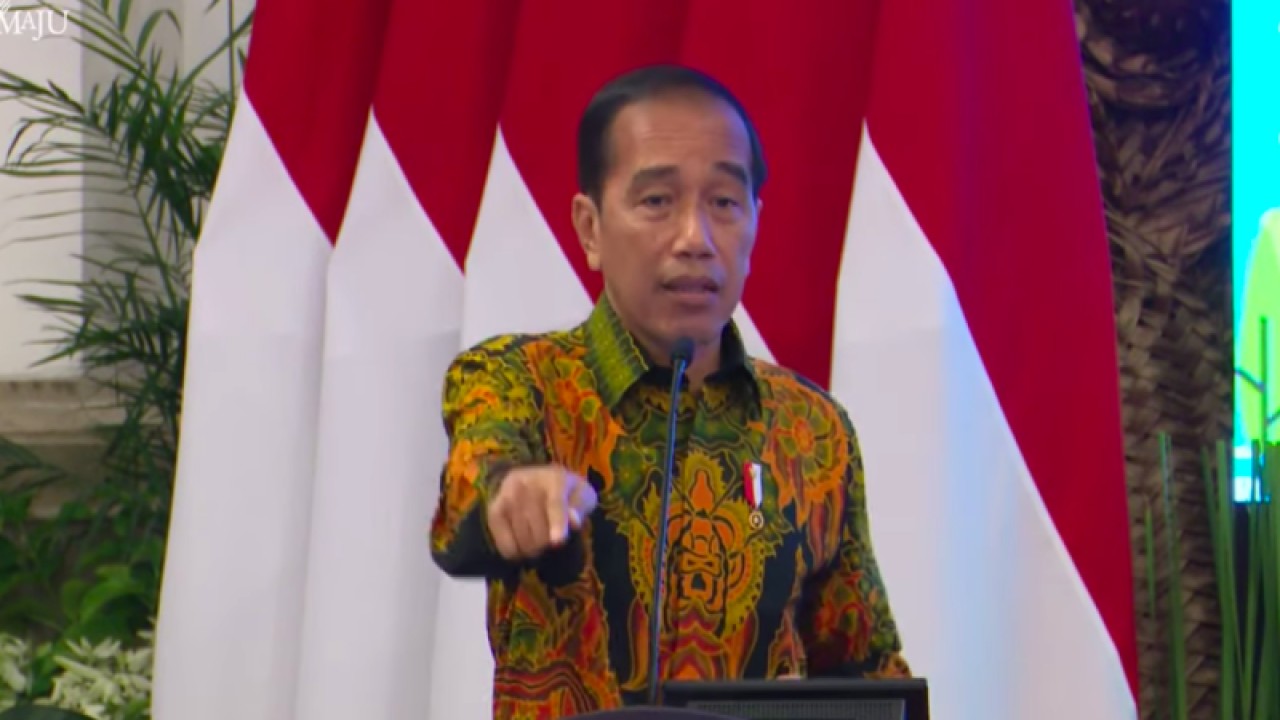 Tangkapan layar - Presiden Jokowi memberikan sambutan dalam Kompas100 CEO Forum di Istana Negara, Jakarta, Jumat (2/12/2022). (ANTARA/Indra Arief Pribadi)