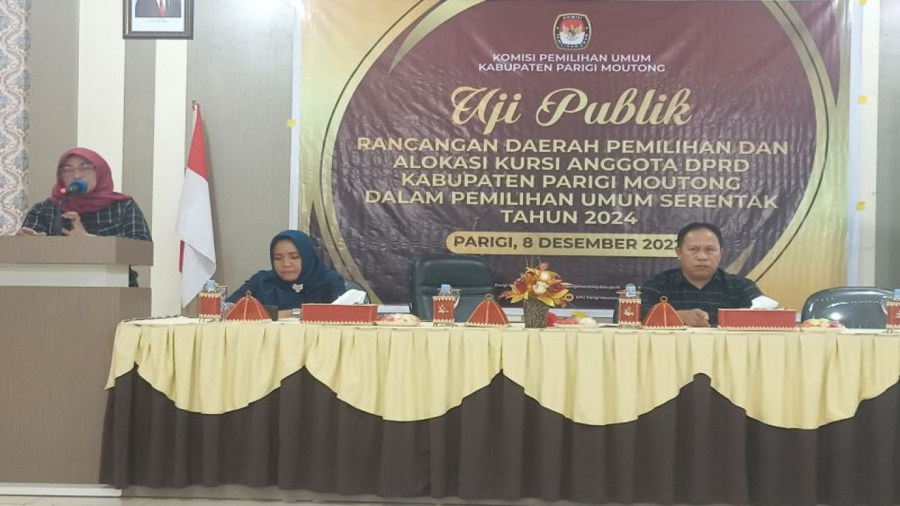 KPU Parigi Moutong, Sulawesi Tengah menggelar uji publik rencana daerah pemilihan (dapil) dan alokasi alokasi kursi anggota DPRD dalam Pemilu serentak 2024, di Parigi, Kamis (8/12/2022). ANTARA/Moh Ridwan