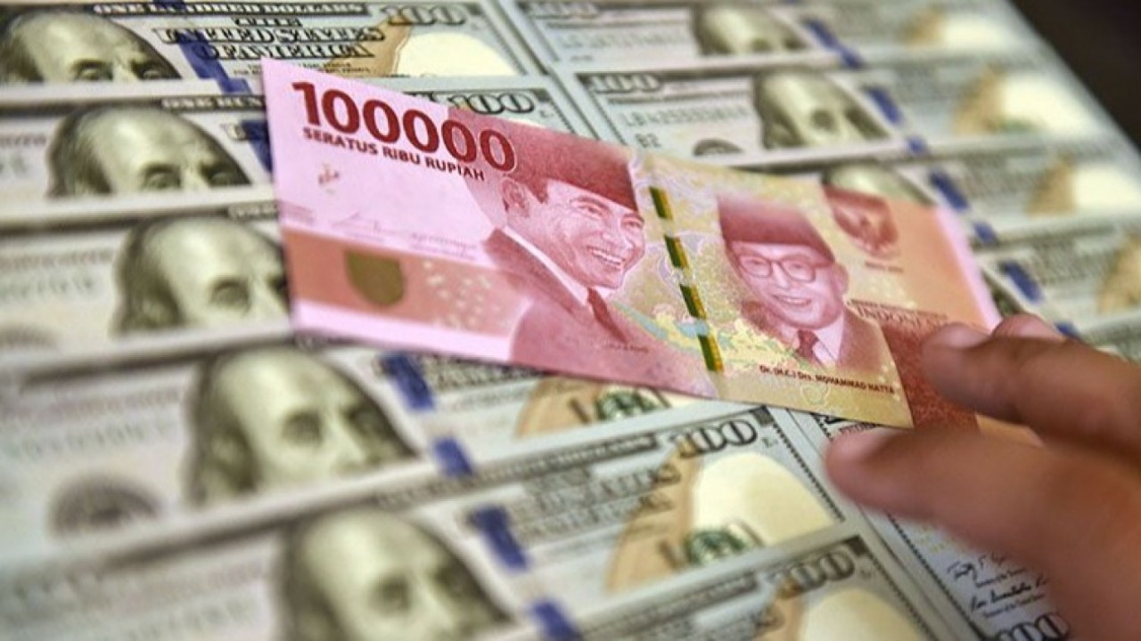 Mata uang rupiah dan dolar AS/ist