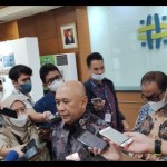 Menteri Koperasi dan UKM Teten Masduki saat memberikan keterangan kepada wartawan. ANTARA/Ade Irma Junida.-1672053291