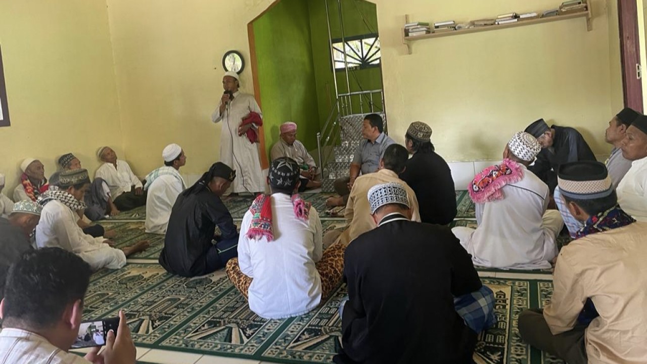 Moment sholat Jumat pada 16 Des 2022