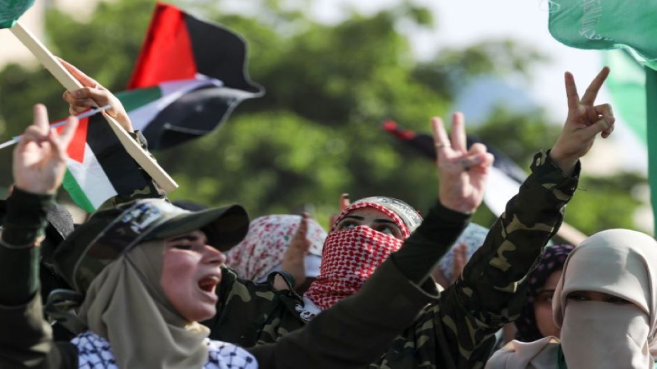 Ilustrasi. Pendukung Hamas Palestina menghadiri demonstrasi anti-Israel di Jalur Gaza utara, 30 Mei 2021. (Mohammed Salem/Reuters)