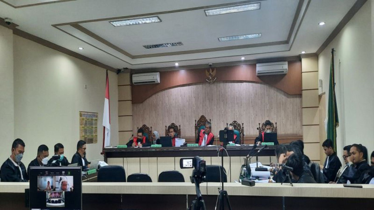 Sidang terdakwa mantan Bupati Tanah Bumbu Mardani H Maming digelar di Pengadilan Tipikor Banjarmasin, Kalimantan Selatan, Kamis (1/12/2022). (ANTARA/Firman)