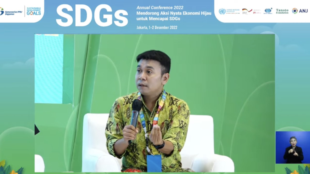 Tangkapan layar Staf Khusus Presiden RI sekaligus Duta SDGs Indonesia Billy Mambrasar dalam acara SDGs Annual Conference 2022 diikuti virtual dari Jakarta, Jumat (2/12/2022) (ANTARA/Prisca Triferna)