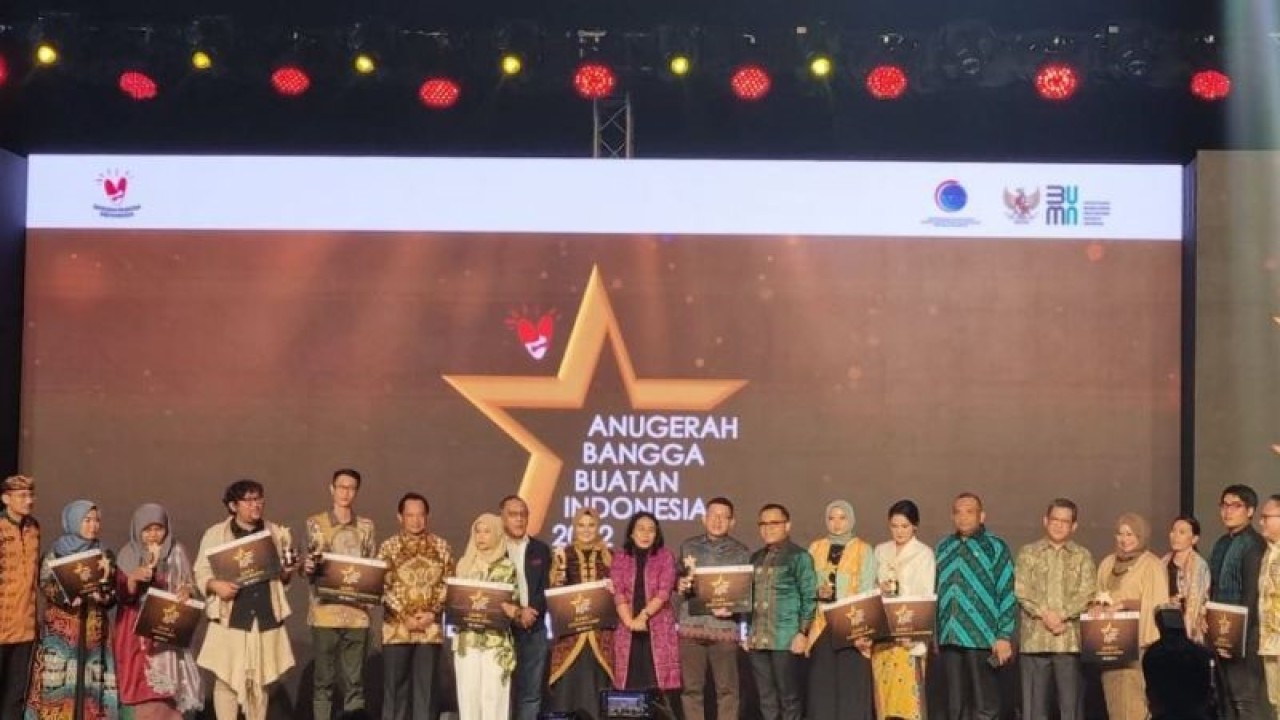 Tiga UMKM Binaan Bank Indonesia (BI) Menerima Anugerah Bangga Buatan ...