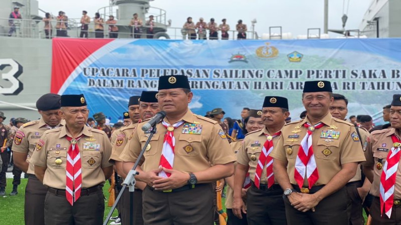 Kepala Staf Angkatan Laut (Kasal) Laksamana TNI Yudo Margono usai Upacara Pelepasan Sailing Camp Perti Saka Bahari di Jakarta, Jumat (9/12/2022). (FOTO ANTARA/Hreeloita Dharma Shanti)