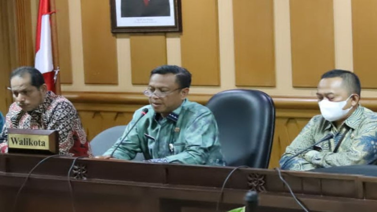 Wali Kota Administrasi Jakarta Selatan Munjirin memimpin Rapat Pleno Gugus Tugas Tindak Pidana Perdagangan Orang (TTPO), Jakarta, Kamis (1/12/2022). ANTARA/HO-Kominfo Jakarta Selatan