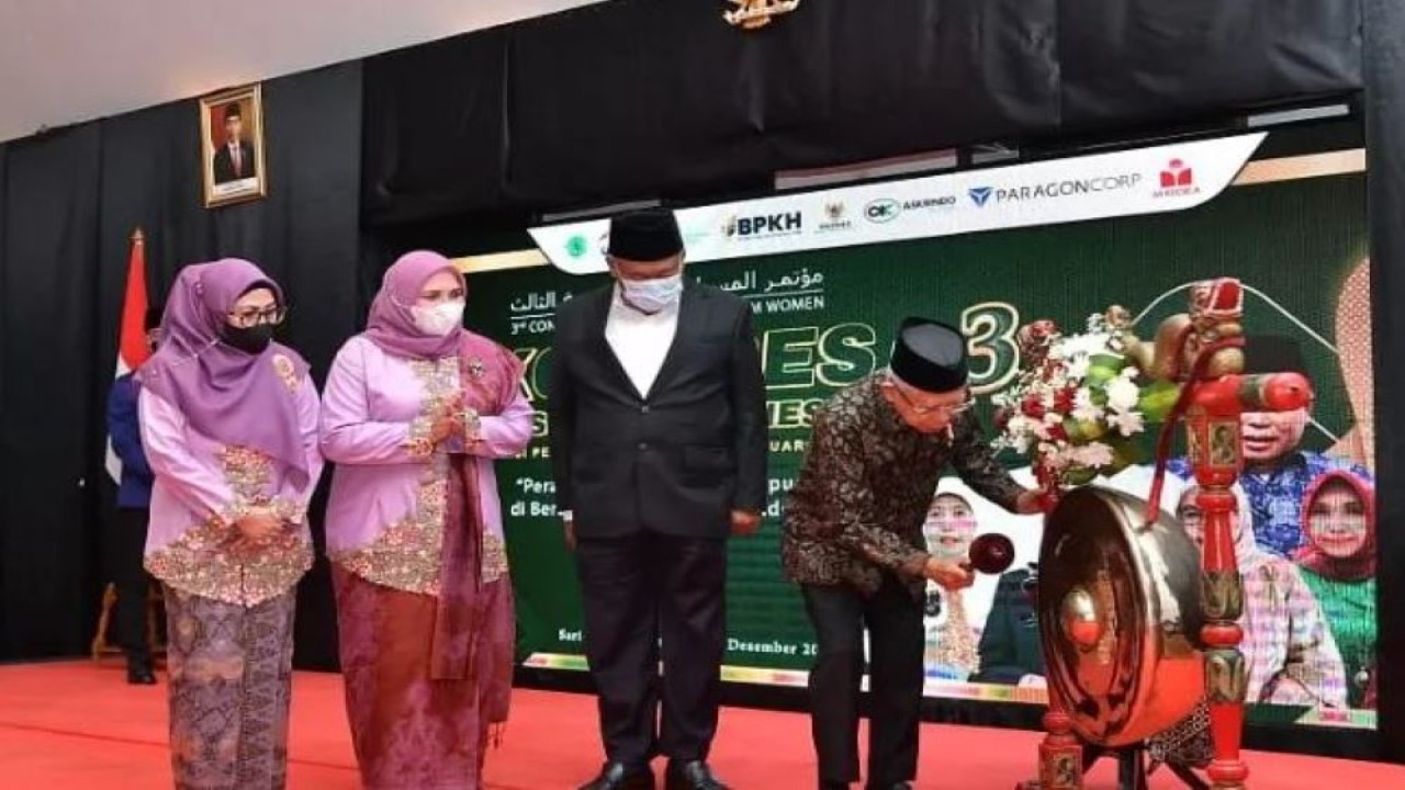 Wakil Presiden (Wapres) KH. Ma'ruf Amin membuka secara resmi Kongres Muslimah Indonesia (KMI) ke-3, di Hotel Sari Pacific, Jakarta, Senin (19/12/2022). (DAS-BPMI Setwapres)