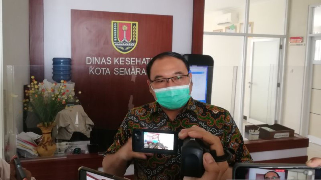 Kepala Dinas Kesehatan Kota Semarang Abdul Hakam. (ANTARA/Zuhdiar Laeis)