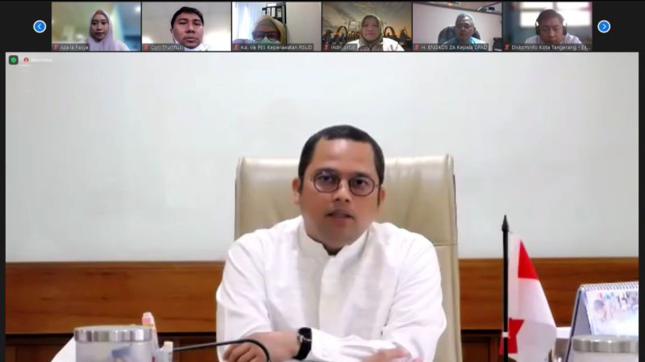Wali Kota Tangerang Arief R Wismansyah saat membuka secara daring kegiatan Sosialisasi Pemanfaatan Tanda Tangan Digital oleh Dinas Komunikasi dan Informatika Kota Tangerang, Jumat(13/1/2023). ANTARA/dokumen