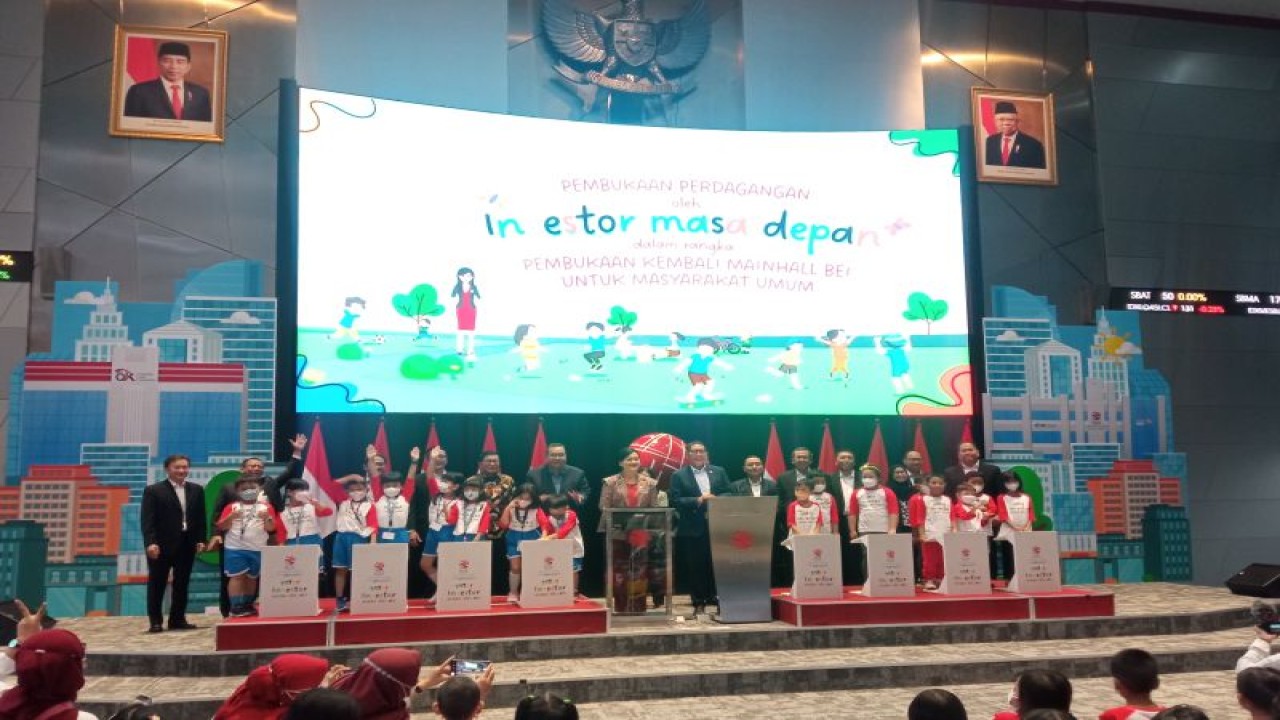 Pembukaan kembali Main Hall PT Bursa Efek Indonesia (BEI) di Jakarta, Senin (30/1/2023). ANTARA/HO-BEI