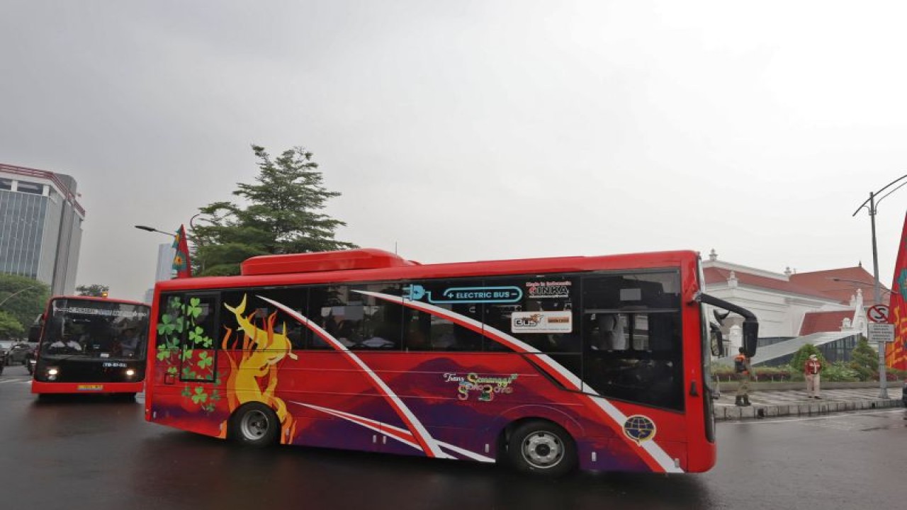 Bus Listrik Trans Semanggi Surabaya (ANTARA/HO-Diskominfo Surabaya)